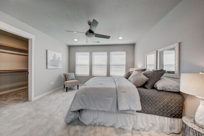 Building Photo - Gorgeous New Build 3 Bed 2 1/2 Bath in Tim...
