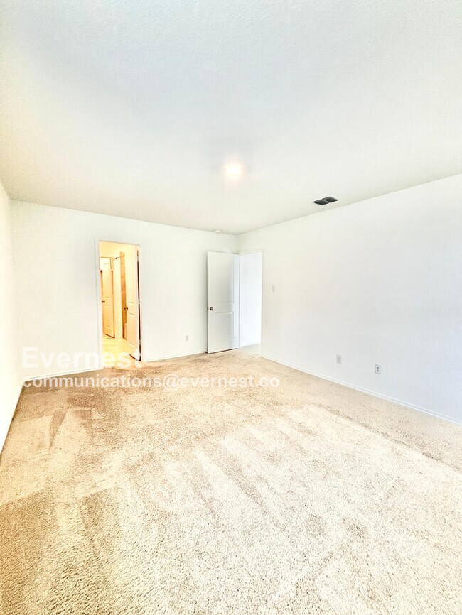 Building Photo - 3209 Peyton Lila Rd