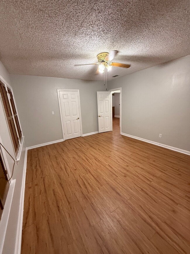 Building Photo - 3914 Herschel St