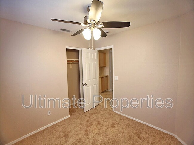 Building Photo - 8543 W Shaw Butte Dr