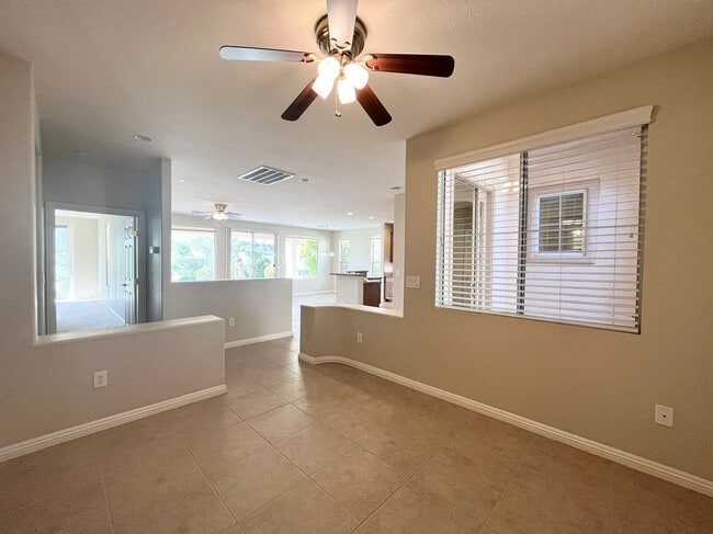 Building Photo - Age restricted 55+.charming one-story single-family house