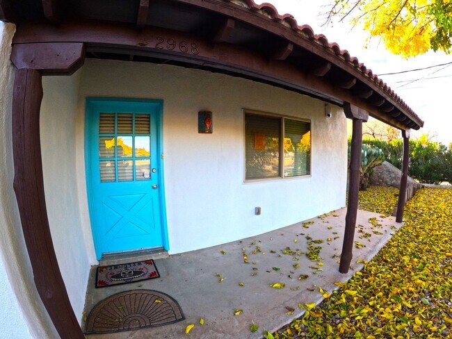 Building Photo - 2968 La Mesilla Circle