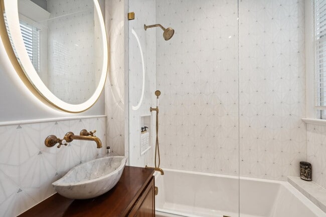 Building Photo - 1809 Page St