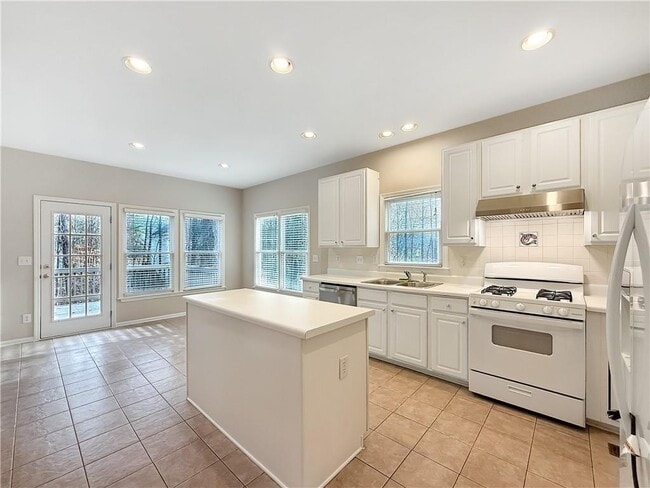 Building Photo - 3644 Willbrooke Run