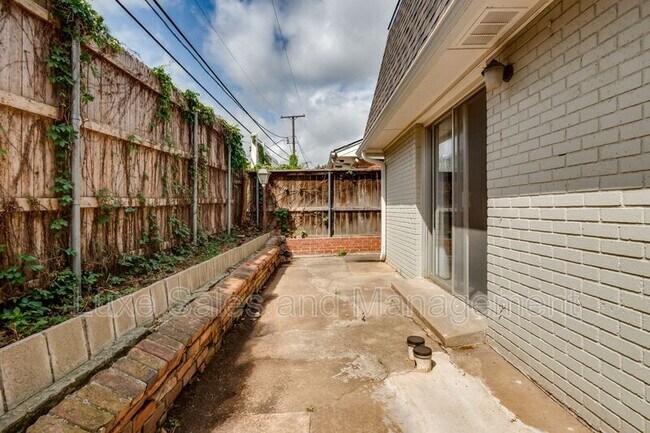 Building Photo - 2518 NW 62nd St
