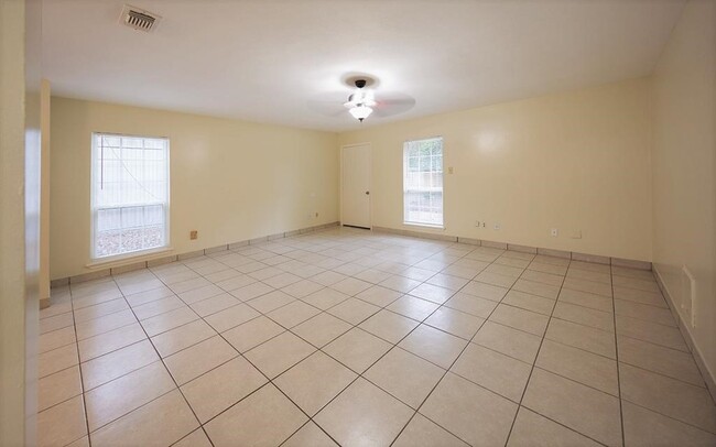 Building Photo - 49 Blue Fox Rd