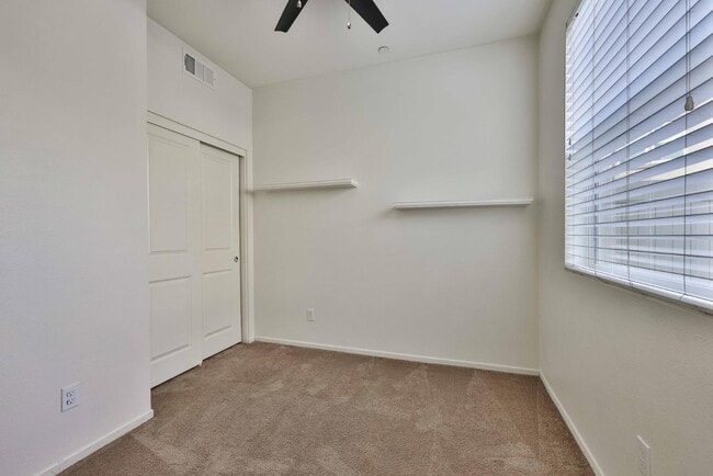 Building Photo - 5460 San Roberto