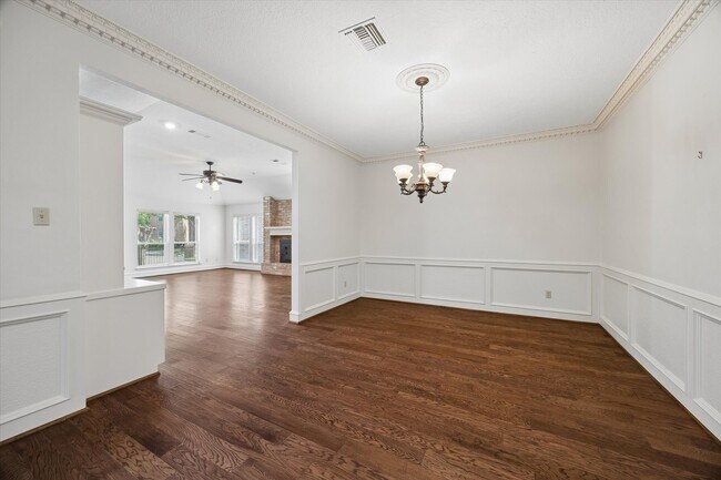 Building Photo - 6511 Pauma Dr