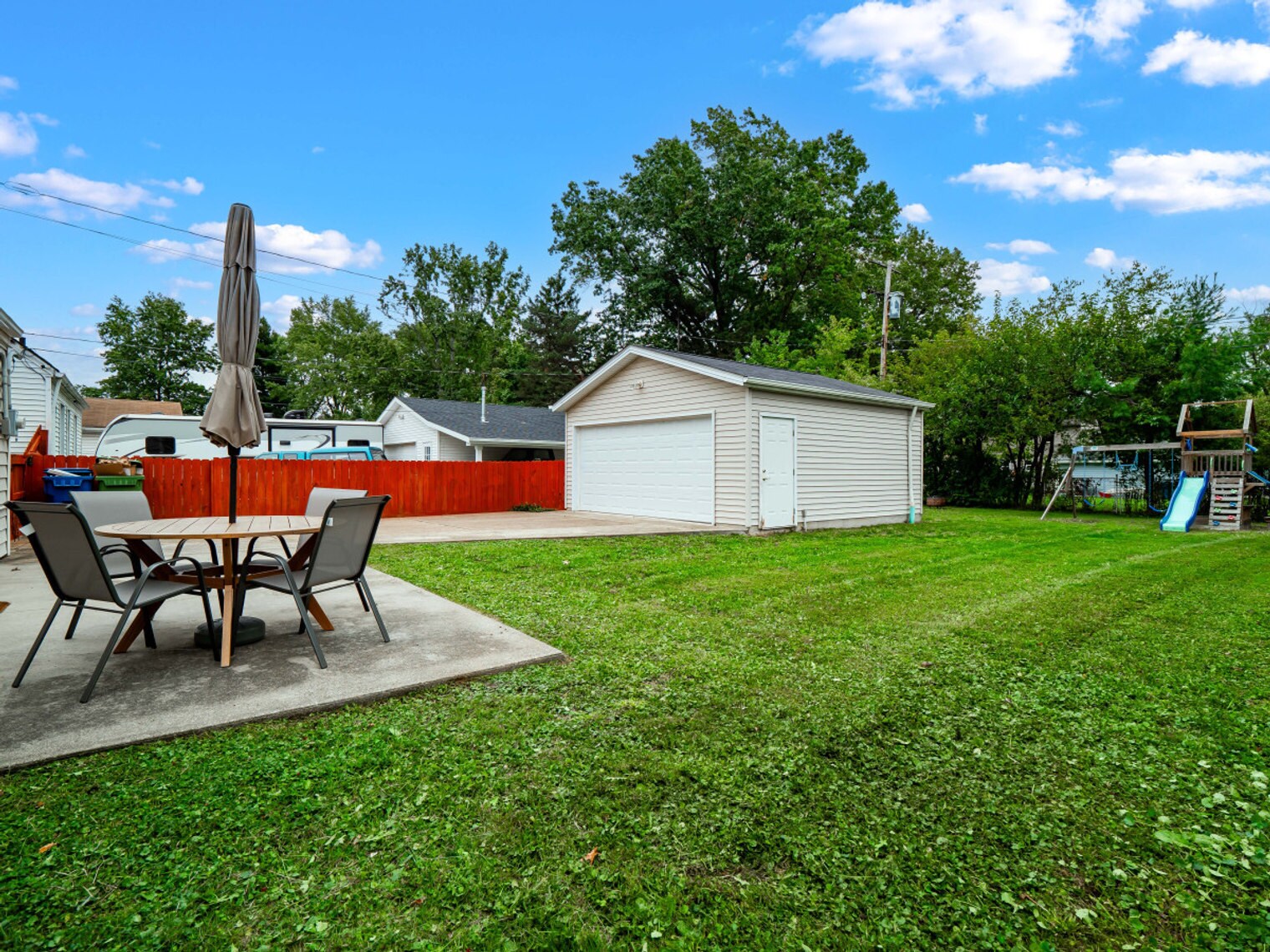 Building Photo - 6771 Greenleaf Ave