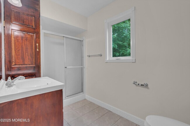 Building Photo - 352 Leesville Rd