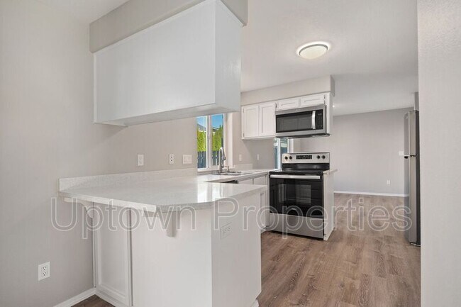 Building Photo - 978 SW 208th Pl