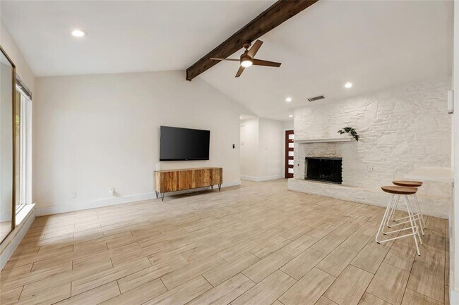 Building Photo - 7310 Broken Arrow Ln