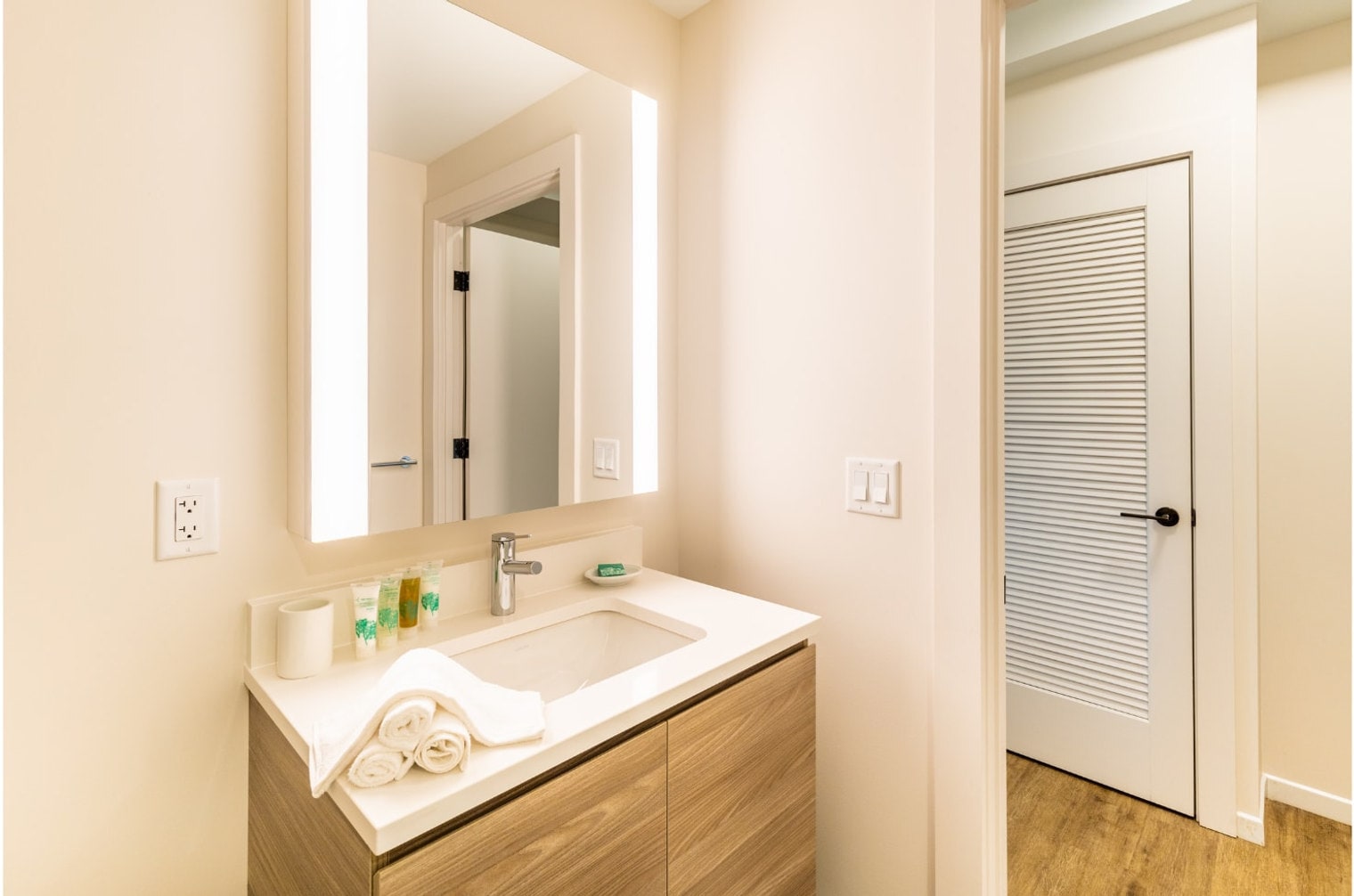 Building Photo - 131 Seaport Blvd