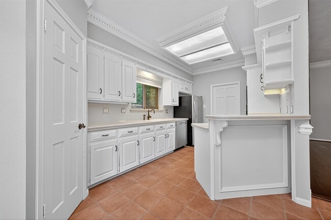 Building Photo - 901 Longmire Rd