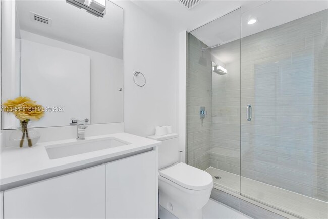 Building Photo - 300 Sunny Isles Blvd