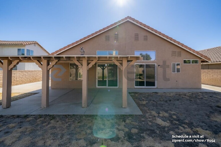 Building Photo - 39821 Milan Dr