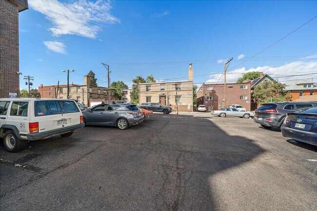 Building Photo - 1233 N Ogden St