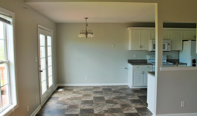 Building Photo - 1577 Autumn Dr