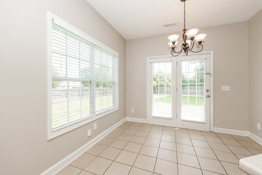 Building Photo - 114 Nick Price Dr
