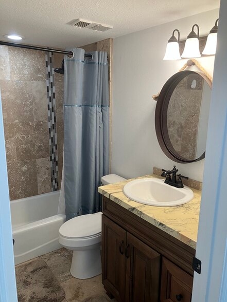 Building Photo - 5428 Swift Rd