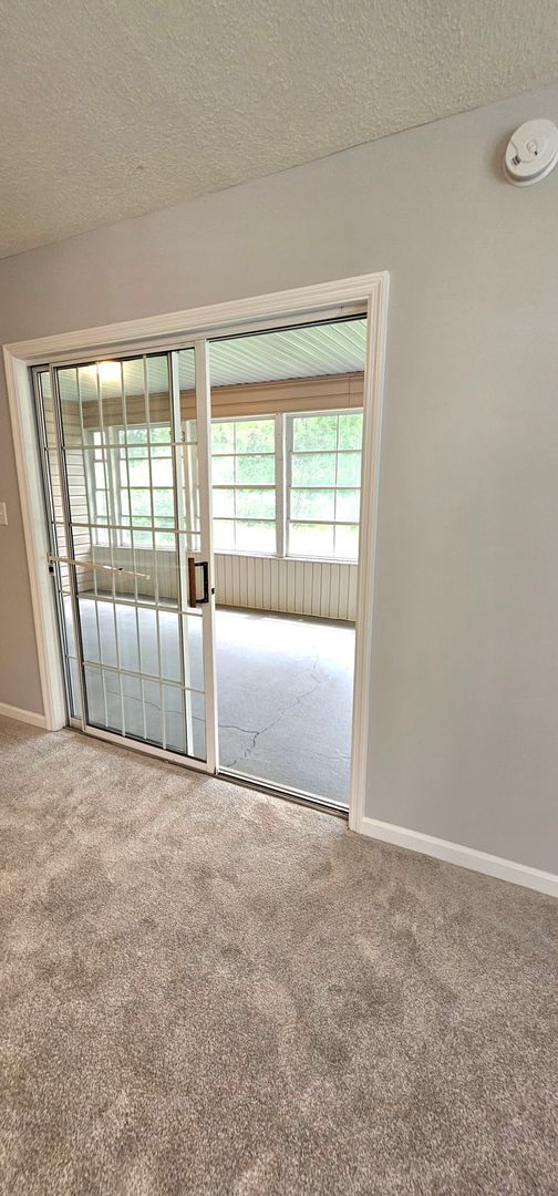 Building Photo - Spacious 2-Bed, 2-Bath Home with Modern Co...
