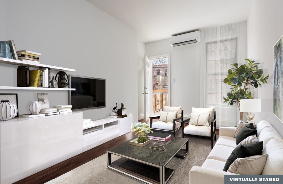 Building Photo - 712 Lexington Ave