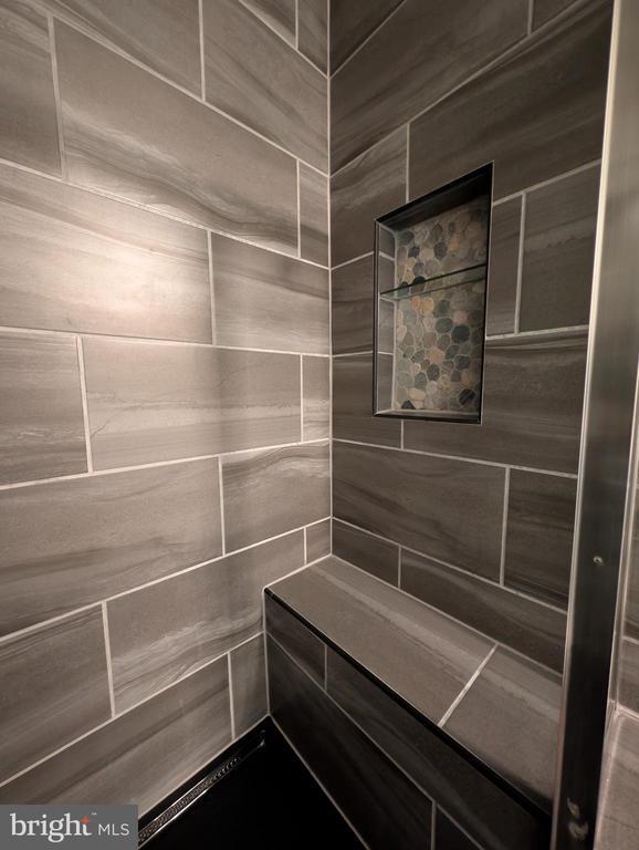 Building Photo - 9541 Center St