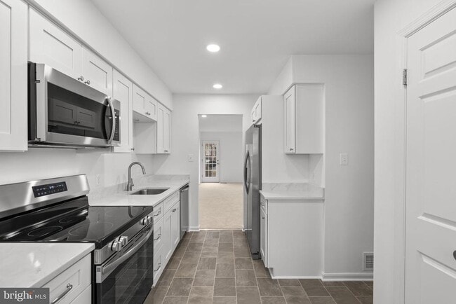 Building Photo - 119 E Main St