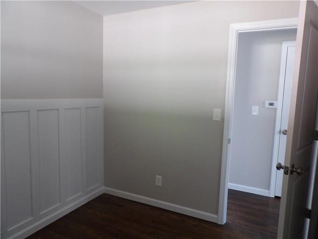 Building Photo - 122 Tracy Ln