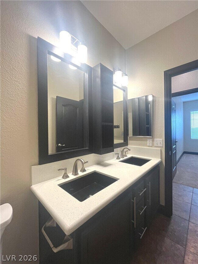 Building Photo - 1667 Tangerine Rose Dr