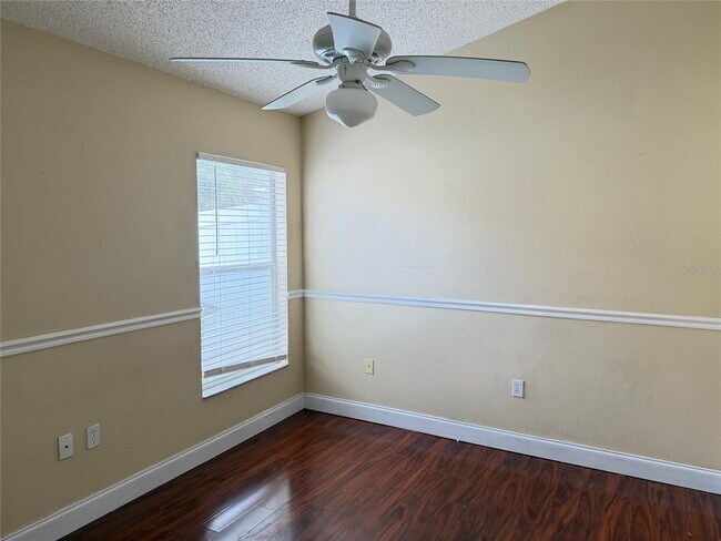 Building Photo - 2509 Balmoral Dr