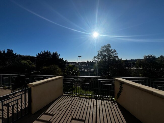 Building Photo - Great Carmel Valley Rental