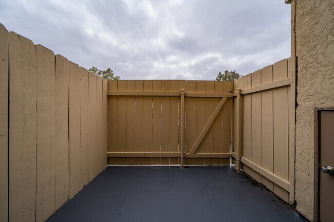 Building Photo - 1466 Bonair Rd