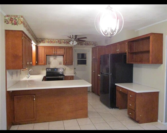 Building Photo - 10625 Rockwood St