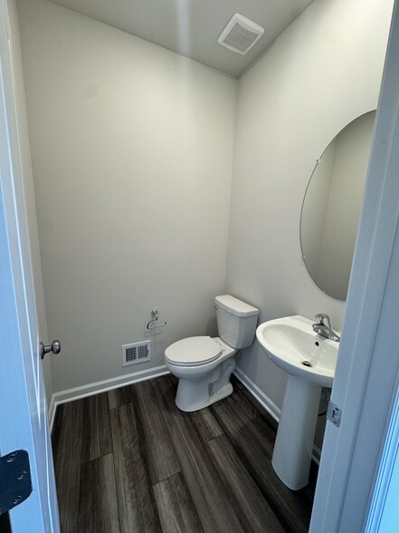 Building Photo - 101 Milburn Dr