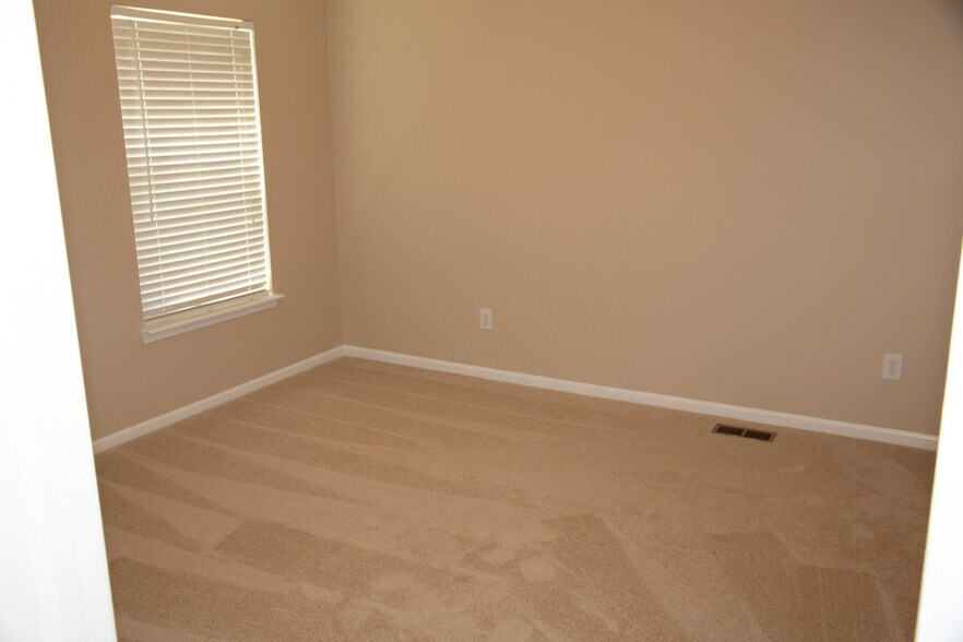 Building Photo - 12584 Autumn Gate Way