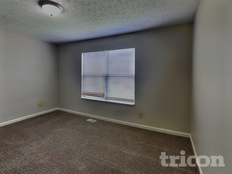 Building Photo - 5328 Waterton Lakes Dr