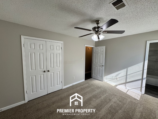 Building Photo - Cozy 3BR Memphis Home w/ Vaulted Ceilings, Fireplace & Fenced Backyard