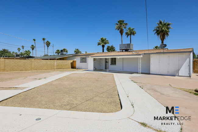 Building Photo - 4 Bed/2Bath Home at 39th Ave/Camelback! Re...