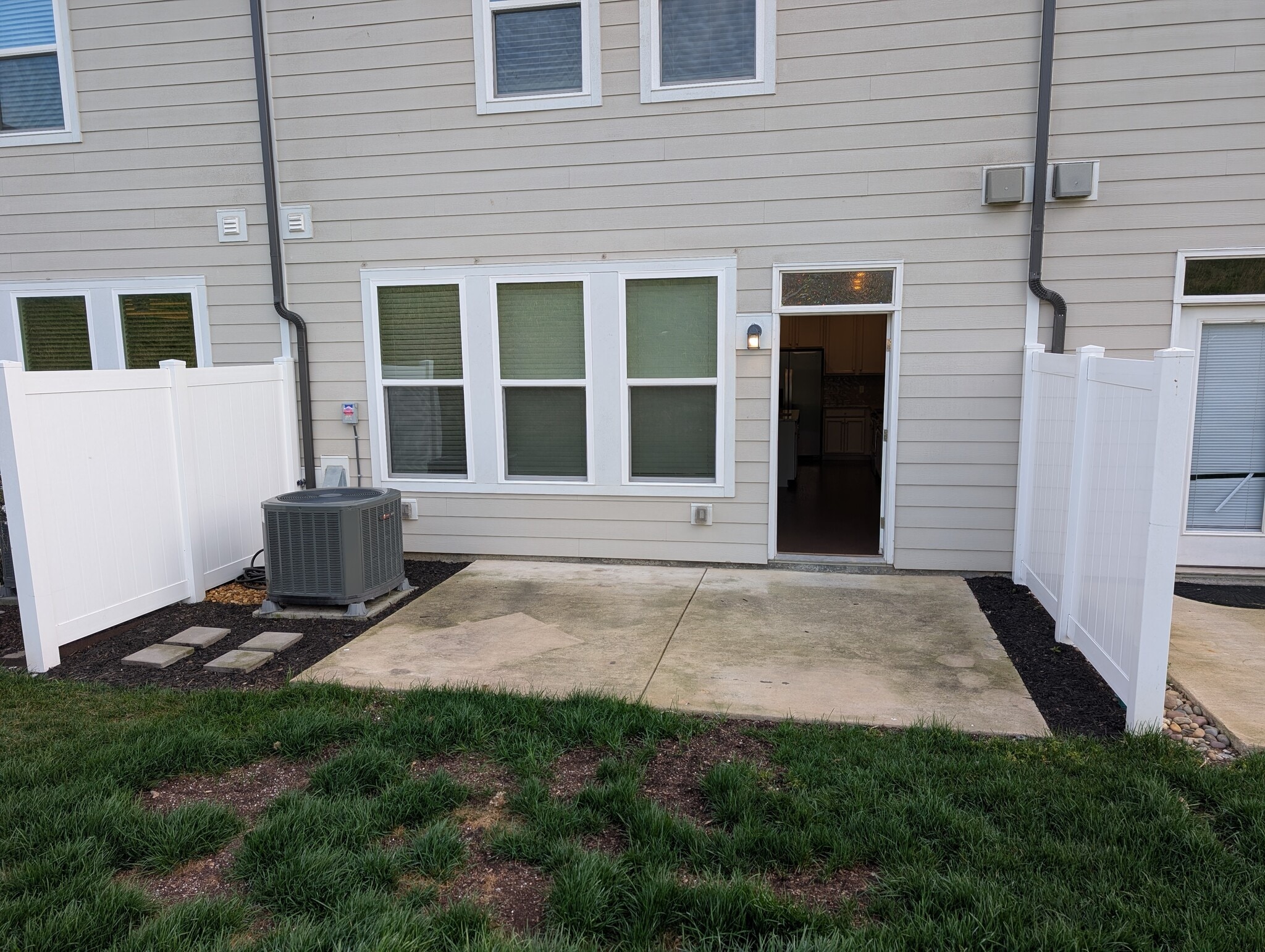 Building Photo - 204 Netherlands Blvd