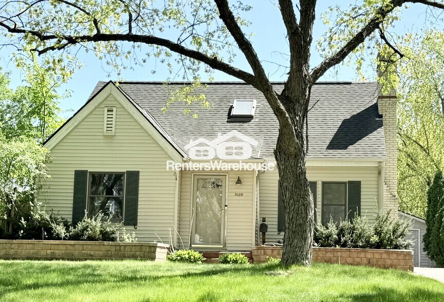 Primary Photo - 5109 Windsor Ave