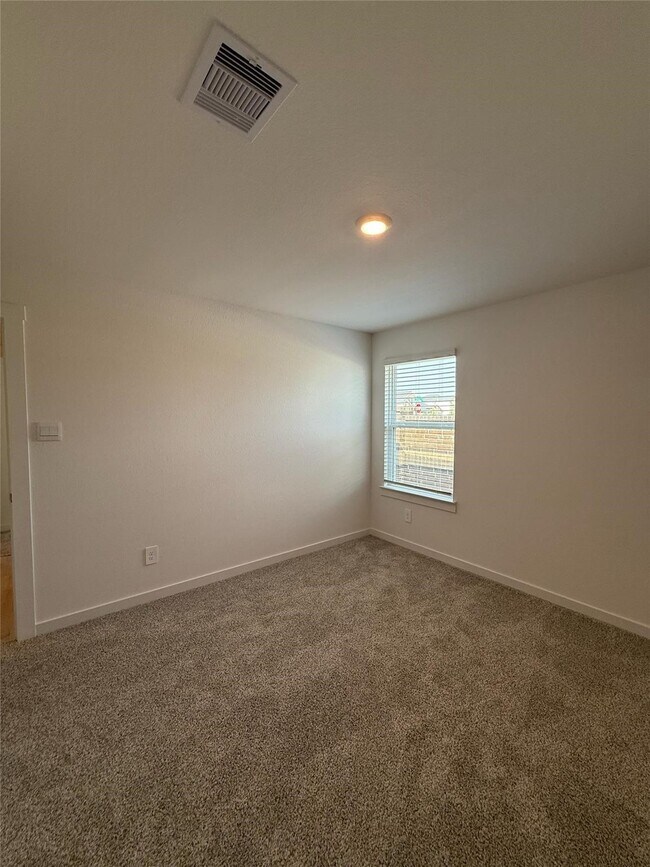 Building Photo - 30703 Skye Villa Ln