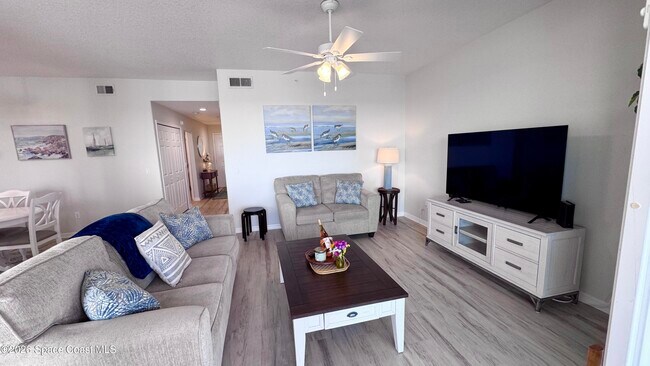 Building Photo - 6828 Toland Dr