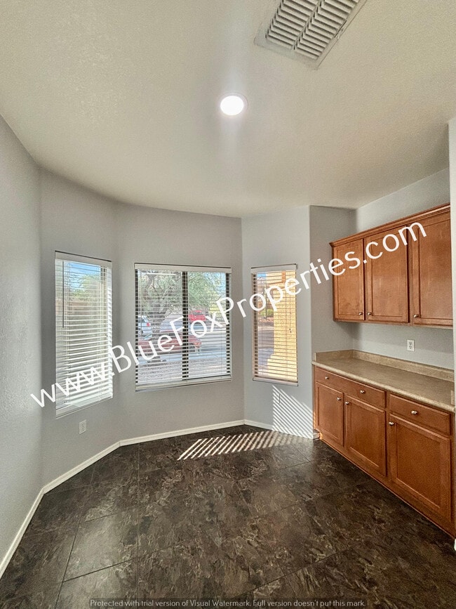 Building Photo - 11930 W Heyburn Dr