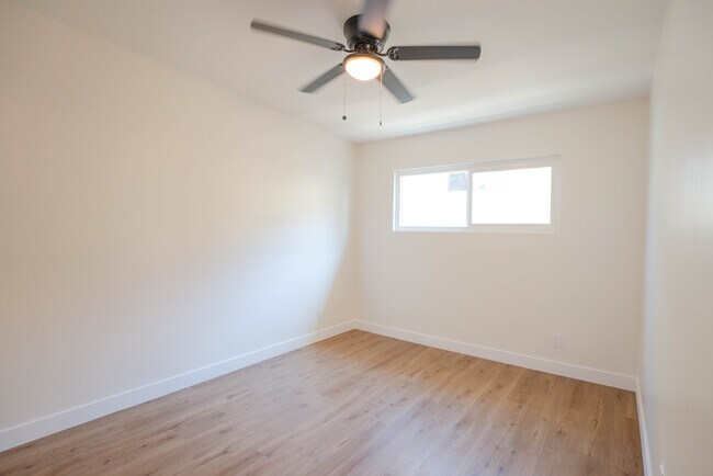 Building Photo - 821 W 167th St