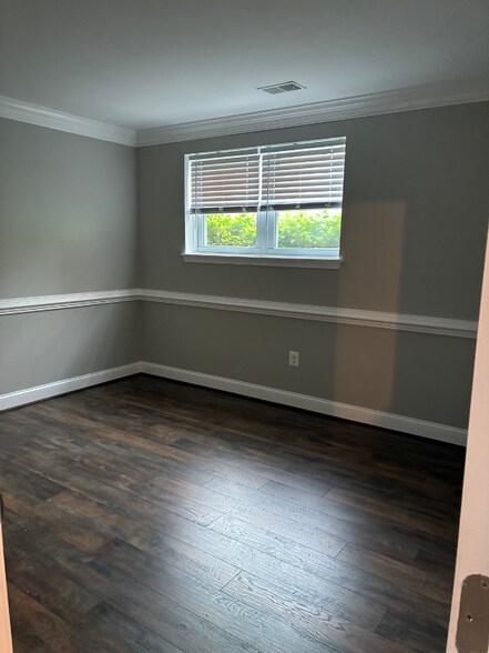 Building Photo - 6165 Green Hollow Ct