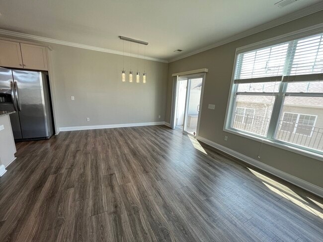 Building Photo - 4959 Harris Woods Blvd