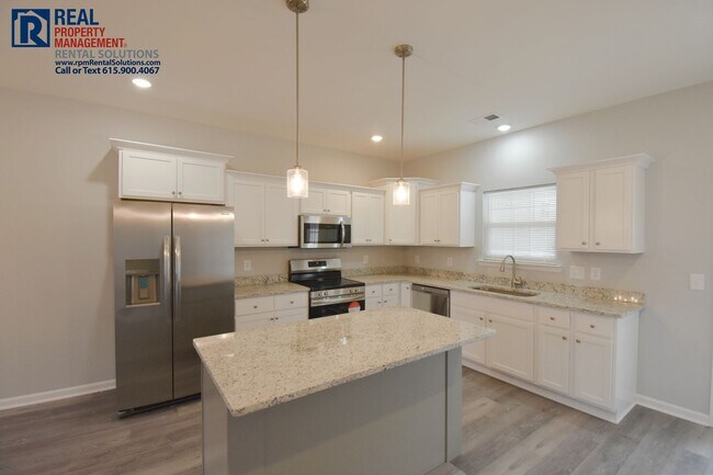 Building Photo - BRAND NEW 3BD/2.5BA townhome in LaVergne!