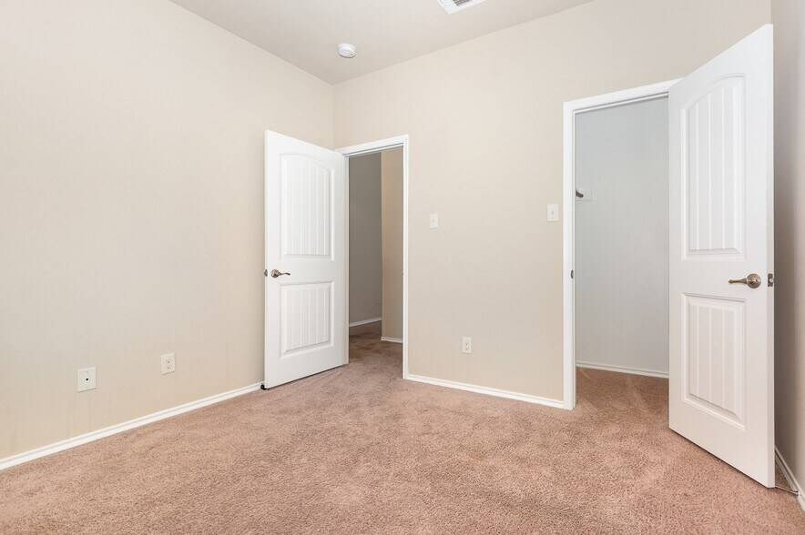 Building Photo - 8813 Deadwood Ln