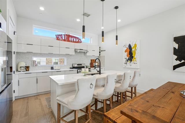 Building Photo - 145 N Henderson Ave